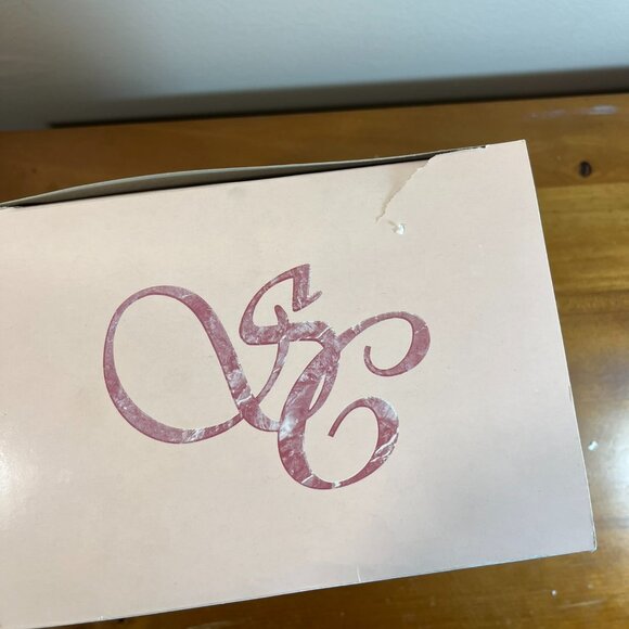 Seraphim Classics " Communion Girl Figure" #81804 - Picture 4 of 5